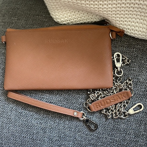 Rudsak leather wristlet with strap & chain - Picture 7 of 7